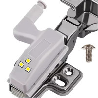 Kolm LED-lambiga kappide valgusti