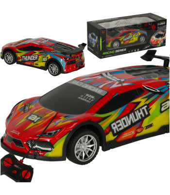 Punane RC spordiauto