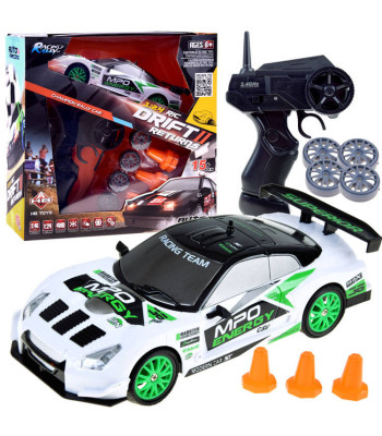 Kaugjuhitav driftiauto AUTO drift RC-piloot koos koonustega RC0506