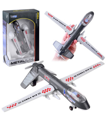 Metallist sõjaline droon