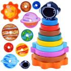 Puidust kosmoseteemaline püramiiditorn