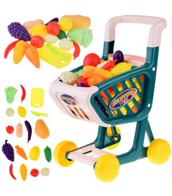 Ostukäru koos köögiviljade ja puuviljadega mängimine