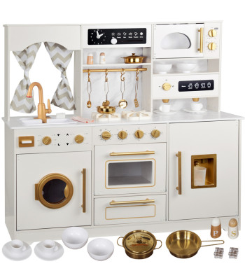 Suur puidust köök Glamuuristiil Kuldsete lisanditega