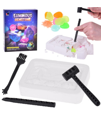 Väike arheoloog fluorestsentskivide kaevamine aarete otsimine ZA5595