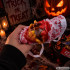 Veriste koletisehammastega Halloween-mask zombie- ja õuduskostüümile