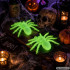 Fluorestseeruvad Halloweeni ämblikud, 2 tk, rohelised, 11 × 7 cm