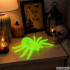 Fluorestseeruvad Halloweeni ämblikud, 2 tk, rohelised, 11 × 7 cm